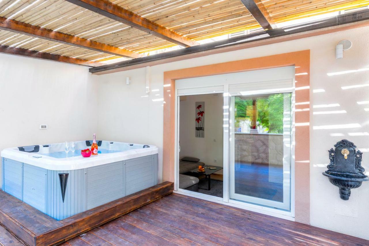 Alena Luxury Apartment With Jacuzzi Σπλιτ Εξωτερικό φωτογραφία
