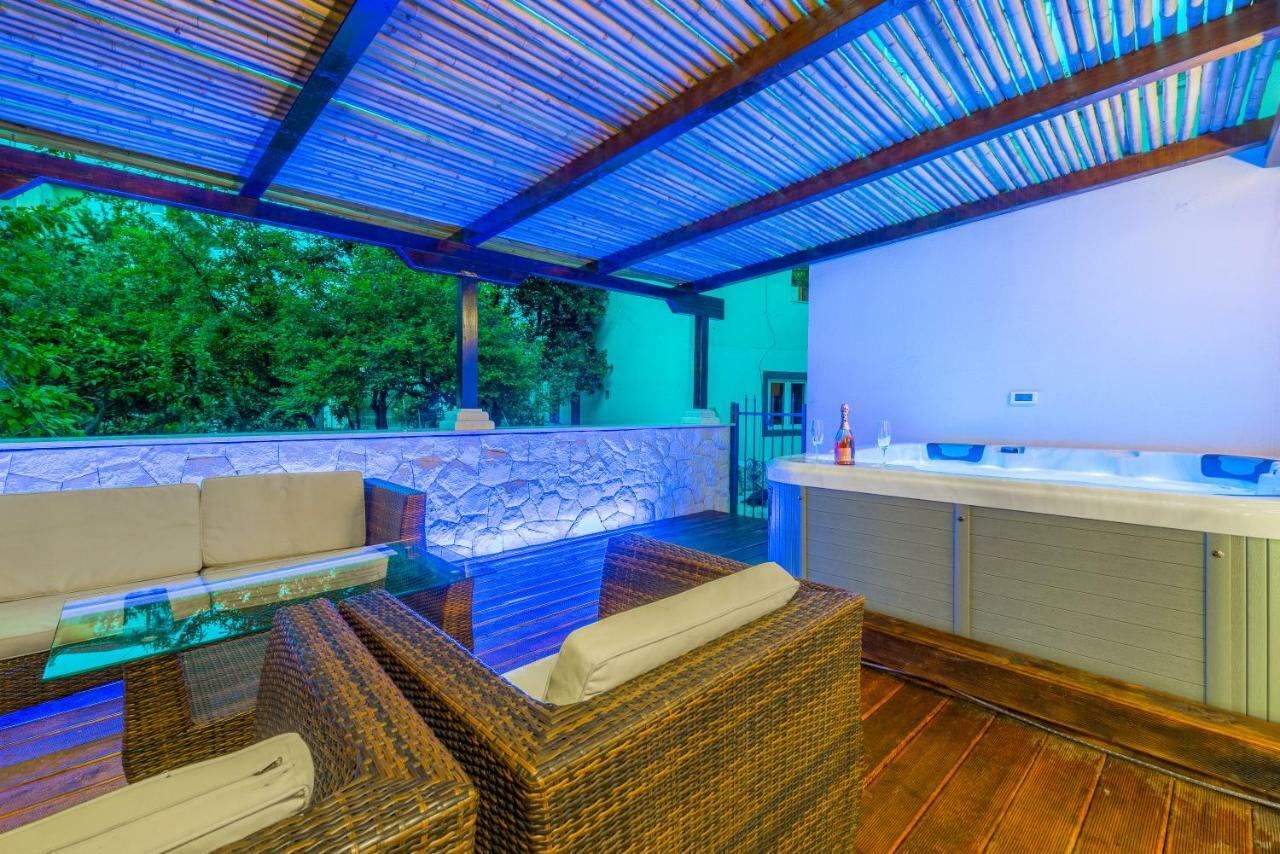 Alena Luxury Apartment With Jacuzzi Σπλιτ Εξωτερικό φωτογραφία